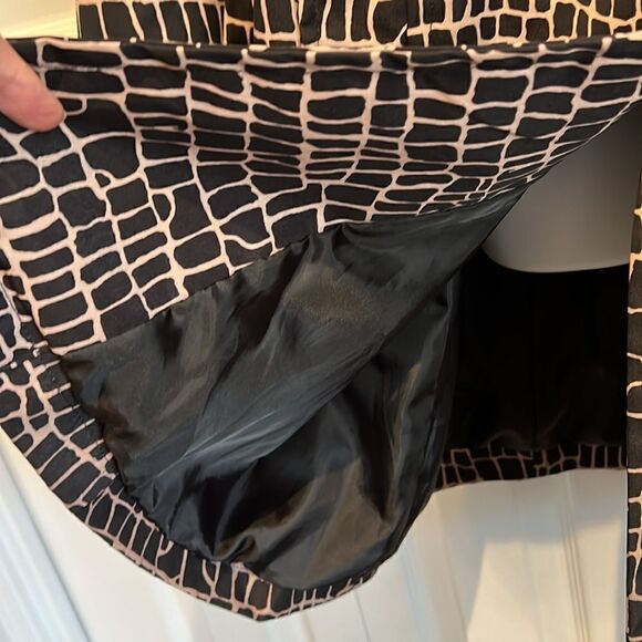 Relatively Black/Tan Animal Print Rain Coat Size L/XL ( see measurements) - Picture 6 of 13